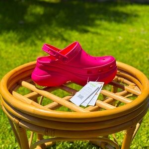 NWT Women’s Bae Clogs by Crocs Size 8